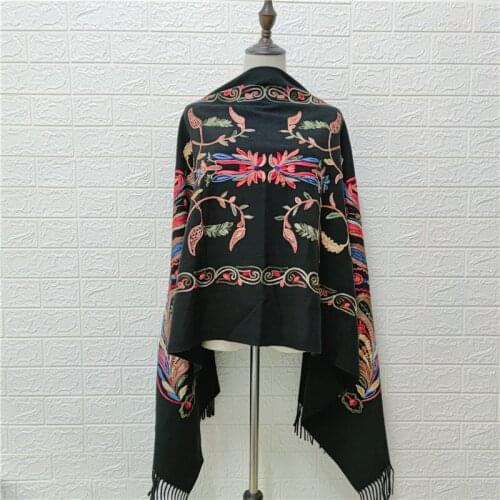 Autumn Winter New Female Scarves Ethnic Embroider Floral Lady Scarf Tassels Wraps Soft Women Travel Shawls Cashmere Pashmina