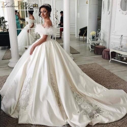 Lceland Poppy A-line Satin Wedding Dresses Plus Size Off the Shoulder Lace Appliques Floor Length Vestido de Novia Bridal Gowns