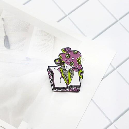 Lips Spit Out Flowers Brooches For Womens Clothing Bag Badge , Colorful Mushrooms Pins Metal For Backpack