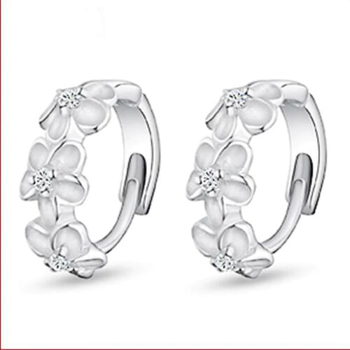 Best Selling Fashion Silver-plated Ear Jewelry Camellia Ear Buckle Female Fashion Plum Earrings Womens Jewelry Wholesale