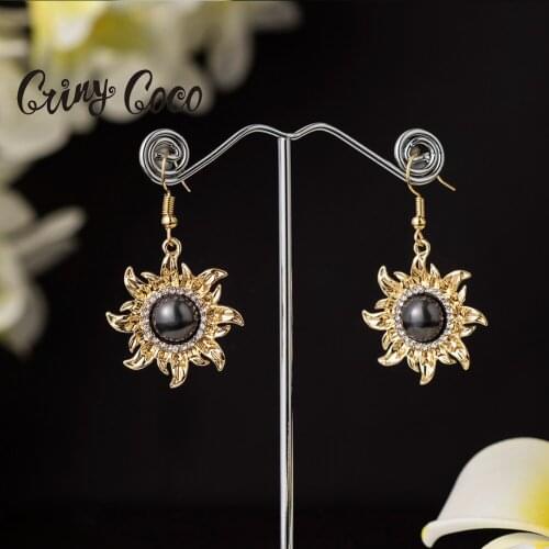 Hawaiian Fashion Pearl Earrings Gold Trendy Jewelry Earings Flower Round Dangle Drop Wholesale Jewelry for Women Gifts