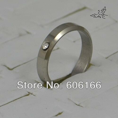 30pcs/lot 4.5mm Mix Size Wedding Bands Stainless Steel Rings Crystal Rhinestone Classic Fashion Womens Jewelry Free Shipping