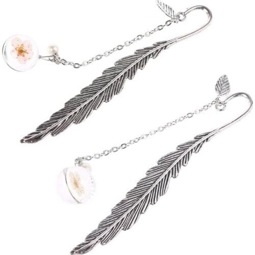 Retro Vintage Bookmark Feather Dried Flower Peach Blossom Specimen Creative Metal Bookmarks Stationery Gift
