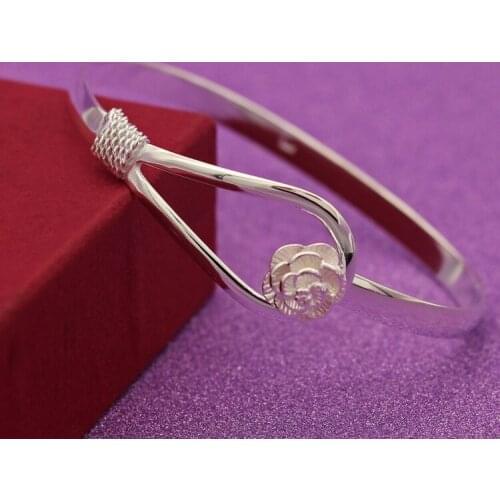 Classic Design Silver Plated Exquisite Rose Flower Bracelet Fashion Charm Women Wedding Bracelet Elegant Women Party Jewelry