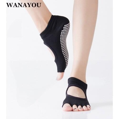 WANAYOU Women Backless Five Toe Yoga Socks,Breathable Gym Sports Fitness Socks,Cotton Anti-Slip Half Toe Massage Exercise Socks
