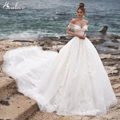EVALOVE Gorgeous Appliques Chapel Train A-Line Wedding Dress Luxury Beading Sweetheart Neck Lace Up Custom Princess Bridal Gown
