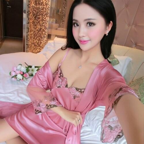 2018 Hot New Sexy half-sleeve Sexy WomenS Deep-V Nightwear Robes Plus Size Lace Silk Female Bathrobes Sleepwear Robe