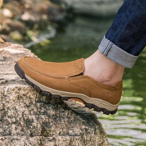 2020 Mens flat black shoes mens leisure Casual leather Sneaker sale de hombre sport informales fashion men sapato hot zapatos