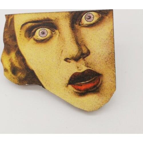 Vintage Brooch Wooden Horror-struck Girl Pin Badge Vintage Jewelry Retro