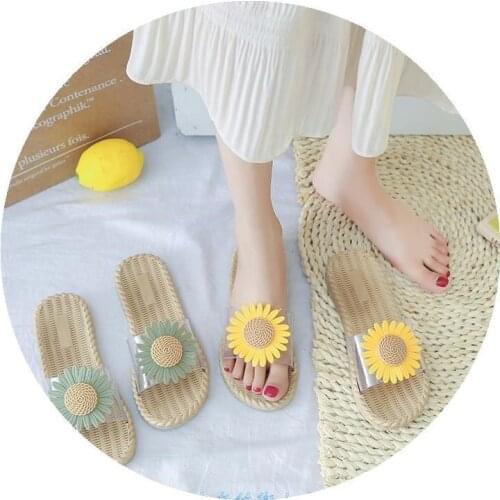 Womens Slippers Summer 2021 Fashion Little Daisy Decorate Vamp Beach Tow Comfortable And Soft Sole Oбувь для женщин летняя