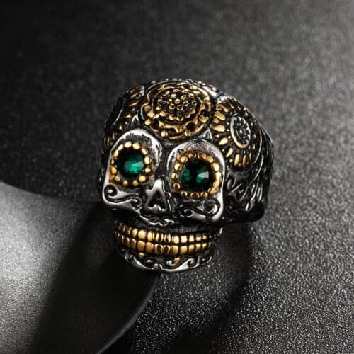 Valily 316L Stainless Steel Mens Gothic Gold Carving kapala Skull Rings Green Red CZ Ring Hiphop Rock Rings Jewelry For man