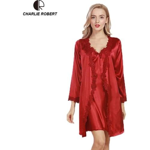 CR New sexy spring and summer 100% natural silk lace suspenders pajamas high-quality robes set female temptation pajamas AP510