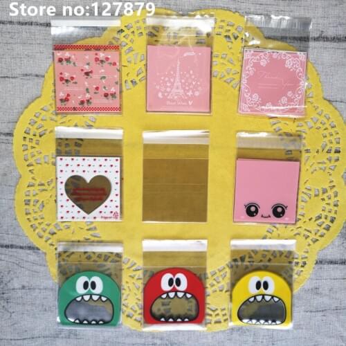 100pcs 7*7cm Cute Cartoon Candy Biscuits Cookies Packaging Bags Self adhesive OPP Plastic Gifts Bags Party Birthday Wedding Deco