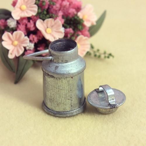 G06-X526 children baby gift Toy 1:12 Dollhouse mini Furniture Miniature rement Metal milk cans 1pcs