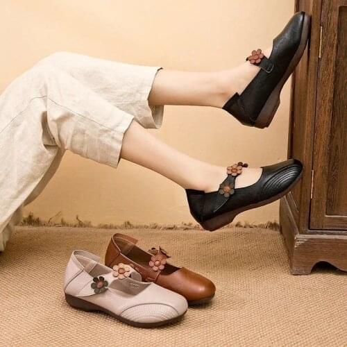 2021 Spring New National Style Retro Round Head Womens Shoes Flowers Thick Bottom Flat Heel Single Shoes Leather Shoes