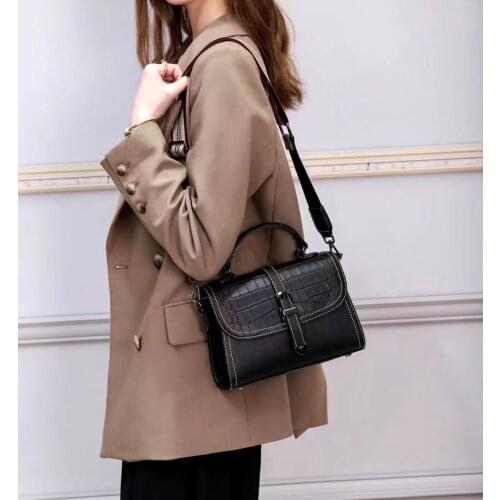 Luxury Designer Hangbags Female Genuine Leather bags Ladys Retro Tote Large Capacity Shoulder Messenger Bag for Women