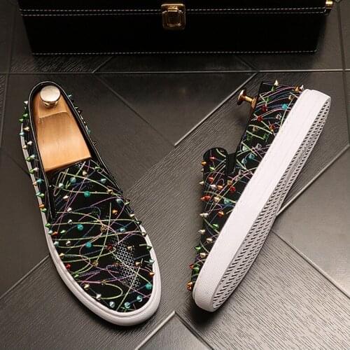 2021 New Luxury Designer Men Shoes Color Rivets Slip On Low Causal Loafers Flat Platform Prom Shoes Moccasins Rock Punk Sneakers