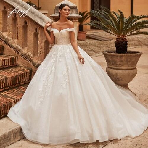 Fmogl Sexy Boat Neck Backless Lace Ball Gown Wedding Dresses 2021 Luxury Appliques Beaded Court Train Vintage Bridal Gowns