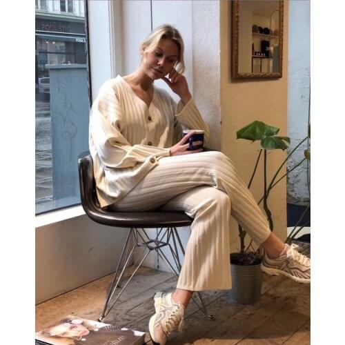 [ElfStyle] - Woman Vinci RIb Knitted Cardigan V-neck Patch Pockets Long Sleeves Fashion Knitwear Sweaters 2020ss