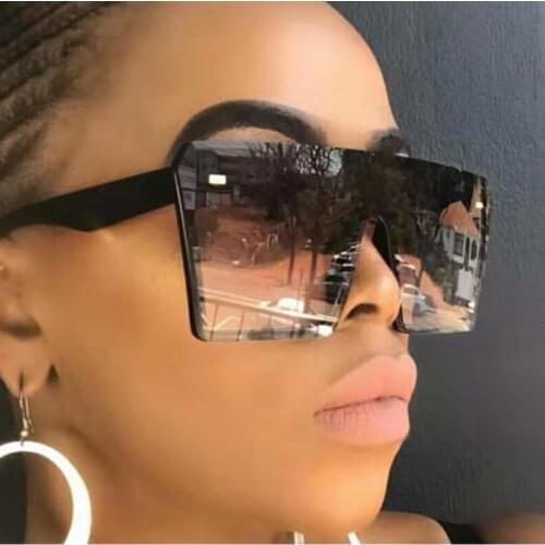 Two models UV400 fashion square trendy shades big frame mirrored luxury brand oversize women gradient Sunglasses Oculos de sol