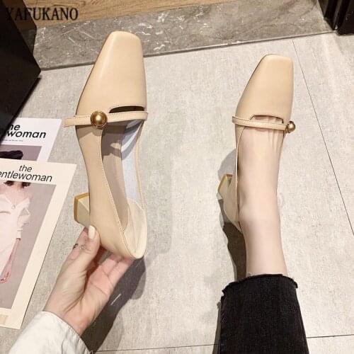 2020 New Square Toe Mary Janes Shoes Beige Pearl French Style Retro Single Shoes Simple Fashion Mid Heel Pumps Dress High Heels