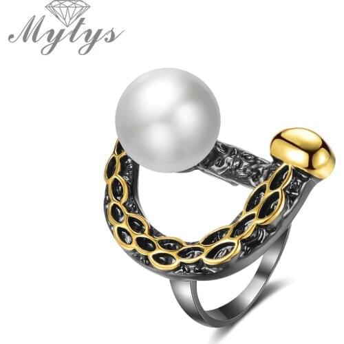 Mytys Old Tree Branches Design Letter D Shape Hollow Ring for Women Vintage Statement Jewelry Black Gund Pearl Ring R2162
