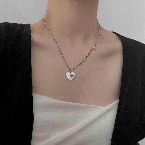 Origin Summer Street Style Love Heart Hollow Out Pendant Necklace for Women Girls Unusual Star Asymmetric Chain Necklace Jewelry