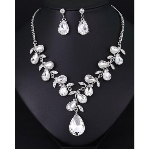 New Jewelry Wedding Sets for Charming Women Dresses Dating Accessories Glass Crystal Necklace Earrings Sets