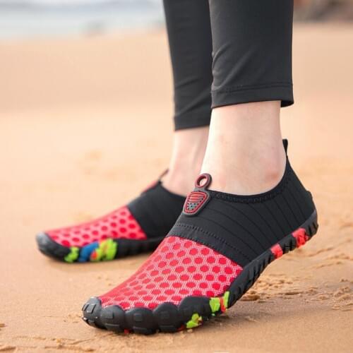 Beach shoes Sneakers Swimming Shoe men Aqua Couple Shoes Water women barefoot Shoes unisex zapatillas hombre mujer agua