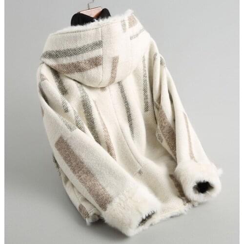 2020 New Thick Woolen Coats Hooded Natural Lamb Fur Liner Warm Winter Coat Women Fashion Womens Fur Coat 18603 WYQ1746