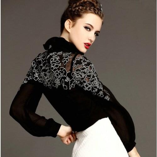 Autumn 2018 The New High-end Temperament Embroidery Falbala Turtle Neck Long Sleeve Shirts White Black Blouse for Sweet Girls