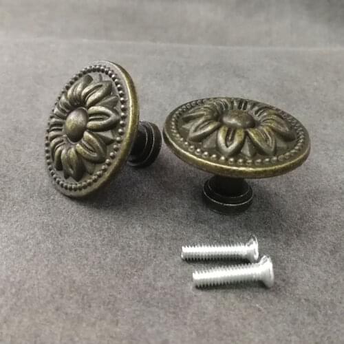 Pack of 8 Vintage Pull Handle Engraved Metal Flower Shape Cabinet Drawer Door Knob Retro Bronze Tone Chest Bin Dresser Pull Knob