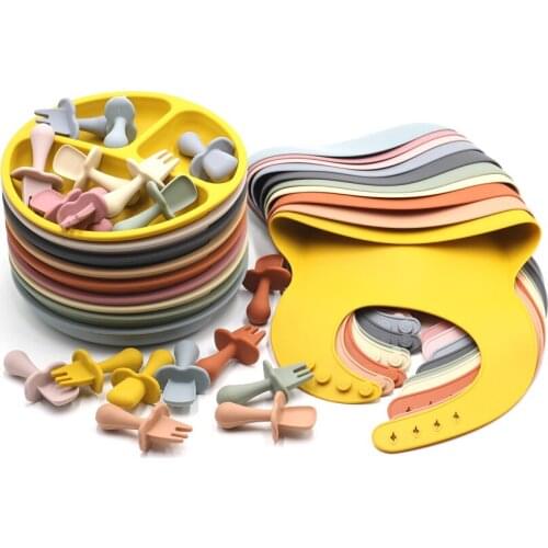 Baby Silicone No Suction Plate Set Self-Feeding Antislip Saucer Childrens Tableware Silicone Dish And Bib with Mini Spoon and F