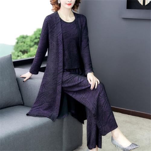 2020 Spring New Three-piece Fashion Middle-aged Mother Female Knitted Cardigan Cape Casual Suits Women Plus Size Clothing r006
