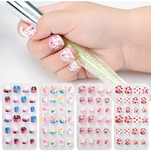 24PCS Kids Full Cover Candy False Nails Press On Self Adhesive Nail Manicure Tips Candy Color Fake Nails Nail Art for Children