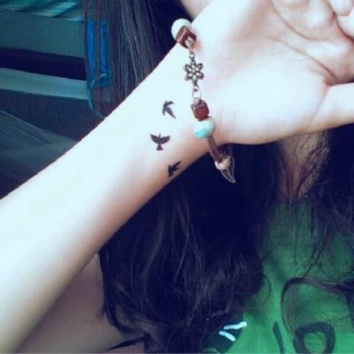 Unisex Sexy Finger Wrist Flash Fake Tattoo Stickers Liberty Small Birds Fly Waterproof Temporary Tattoos Sticker