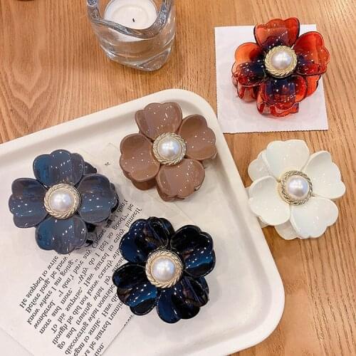Elegant Flower Hair Claws for Girls Women Handmade Pearl Hair Clip Luxury Jewelry Hair Accessories Fashion Casual Hair Decorate