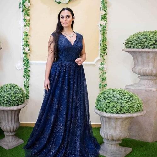 Plus Size Lace Mermaid Evening Dress Elegant V Neck A Line Mother of the Bride Dress Sleeveless Formal Dress Robe De Soiree