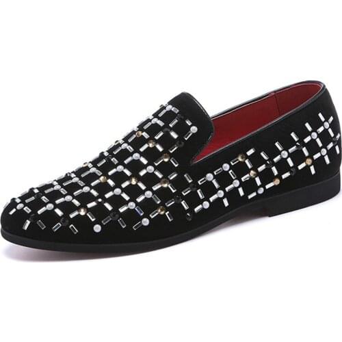 2019 Summer Mens Casual Shoes Boat Shoes Rhinestone Shoes Rivet Driving Shoes Breathable Mens Loafers big Size 38-46 K4-52