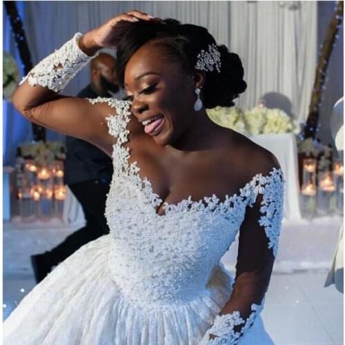 2020 African White Wedding Dresses Plus Size Beaded Appliques For Wedding Dresses Ball Gown Long Sleeves Lace Wedding Gowns