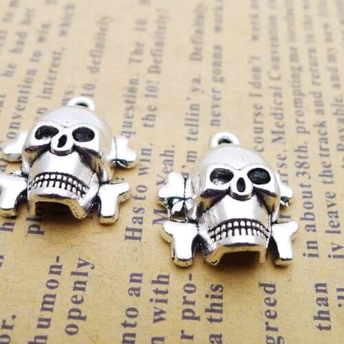 10 PCS/Lot 17mm*18mm wicca Pendant Antique Silver Color Skull Charms For DIY Jewelry Making Handmade Craft