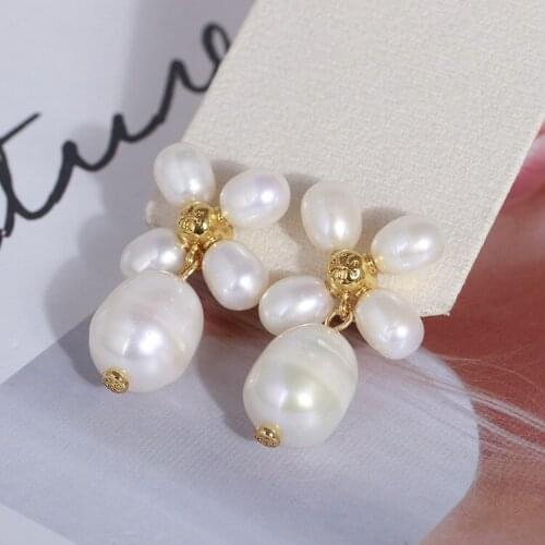 Baroque freshwater pearl four-leaf clover elegant earrings