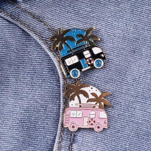 Blue Pink Car Brooches Metal Pins For Clothes Accessories Pin Badges Gift Clothes Lapel Pins Accessories Brooch Icons Decoration