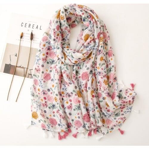 2021 Spain Lovely Polka Floral Tassel Viscose Shawl Scarf Lady High Quality Wrap Headband Bufandas Muslim Hijab Sjaal 180*90Cm