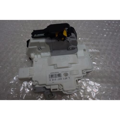 Free shipping For Audi A3/S3 A6/S6 C6 A8/S8 R8 RS3 RS6 8p For Seat Exeo Front Right Door Lock Latch Actuator 4F1837016