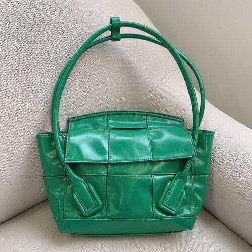 DOYUTIG European Design Womens Large Capacity Handbag Genuine Leather Big Totes High Quality Green Color Fashion Handbags F769