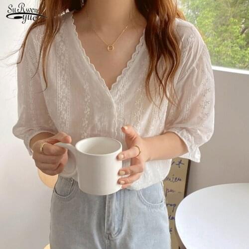 Korean Simple Versatile V-neck Lace Shirt Fashion Cotton Ladies Casual Sweet Shirt Vintage Floral Slim Blouse Women Blusas 14272