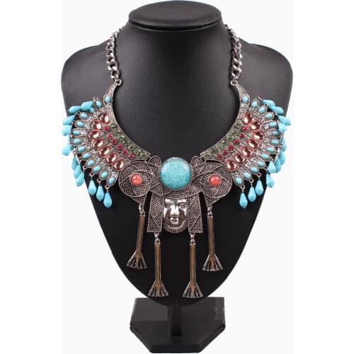 2021 New Arrival Design Fashion Brand Alloy Necklace Face Shape Chunky Statement Crystal Acrylic Bead Pendant Necklace for Women