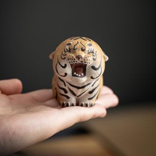 Purple sand rich tiger tea pet ornaments Ceramic cute tiger Home figurines tea play