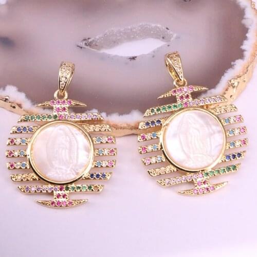 3Pcs Round Shape Shell Pendants, Metal Electroplated Jesus/Mary Pattern Shell Women Jewelry Pendant